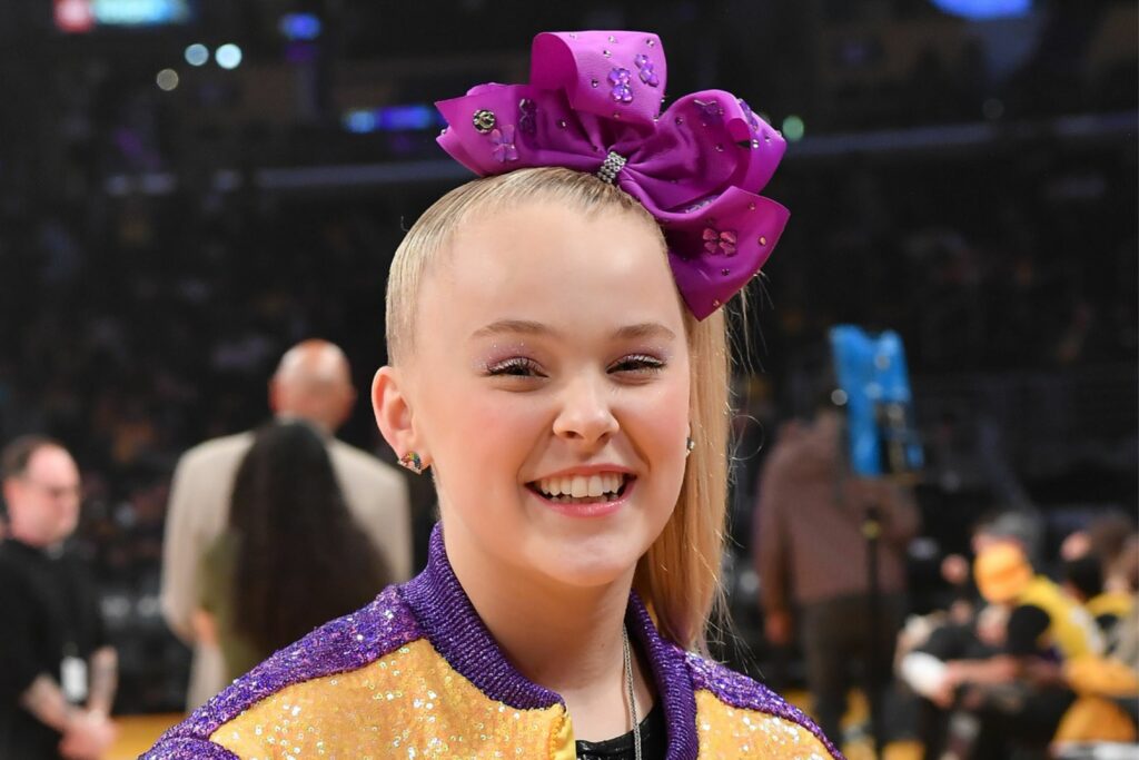 Is Jojo Siwa Pregnant? Who Is Jojo Siwa? Bio, Career, Net Worth, Fmily, Relationships!